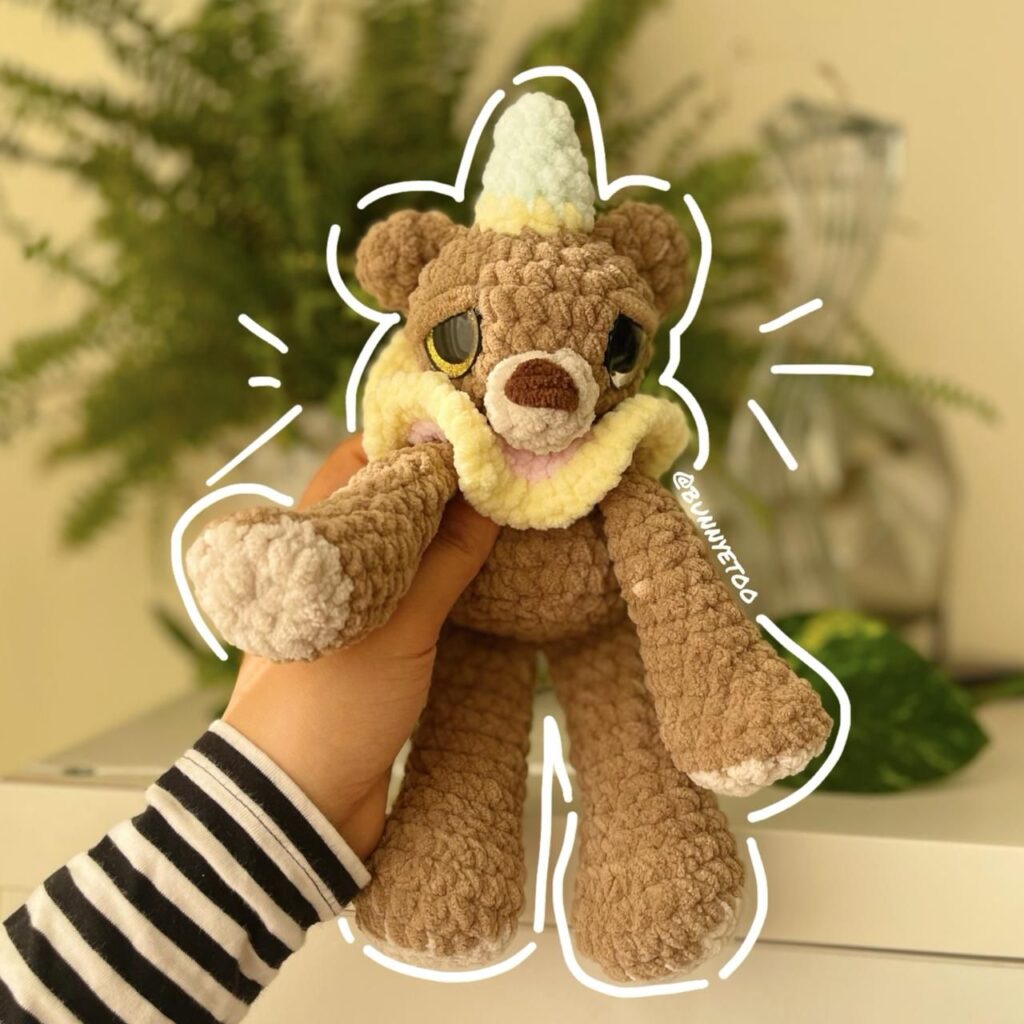 Circus Bear handmade crochet plushie by Bunnyetoo, photo 2
