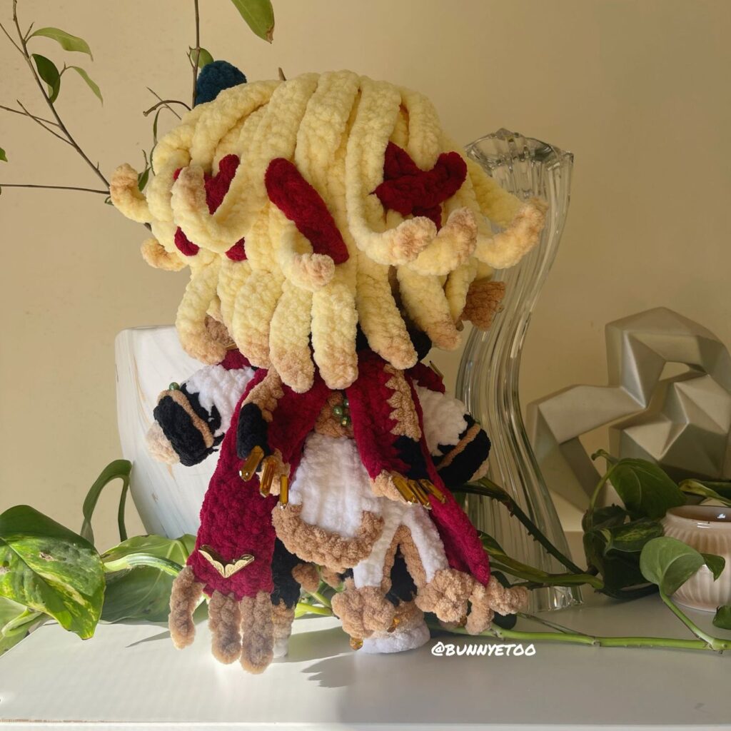 Kaveh handmade crochet plushie by Bunnyetoo, photo 2