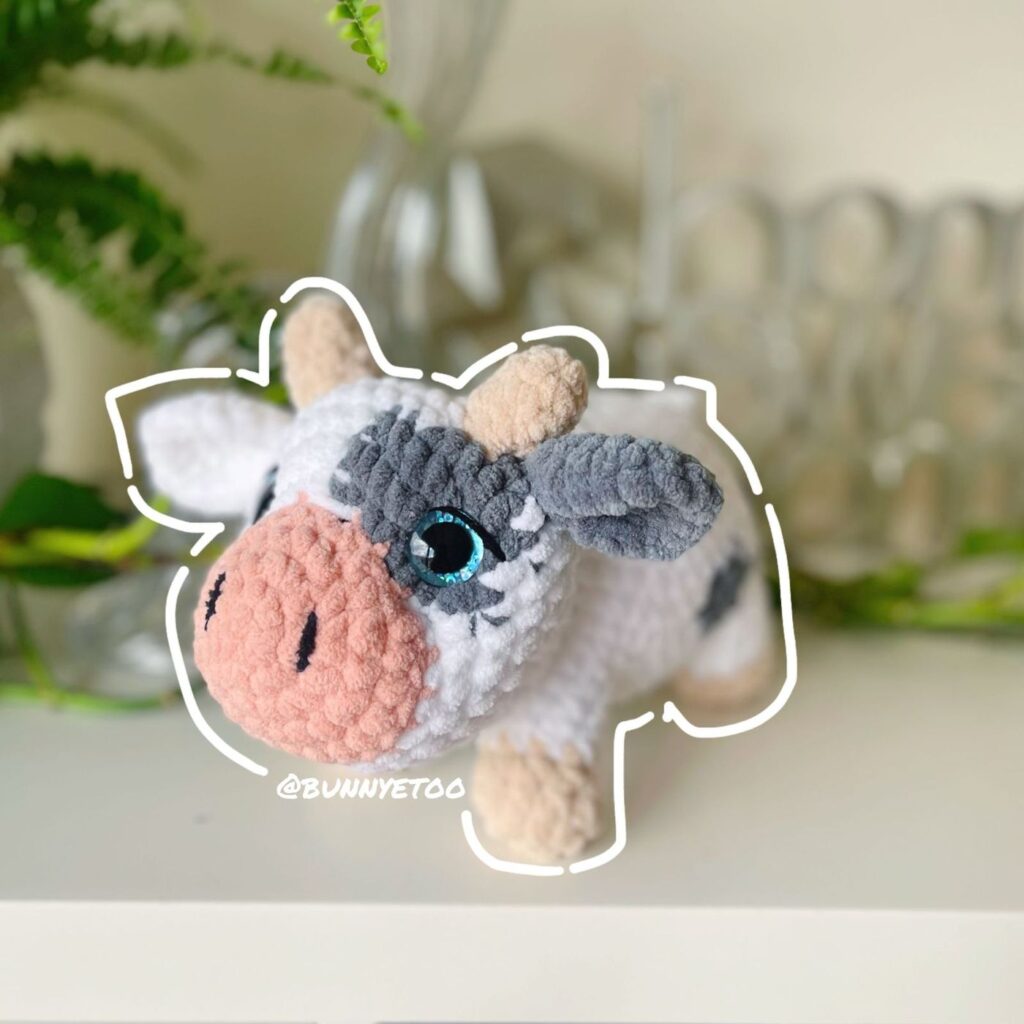 Mini Cow handmade crochet plushie by Bunnyetoo, photo 2