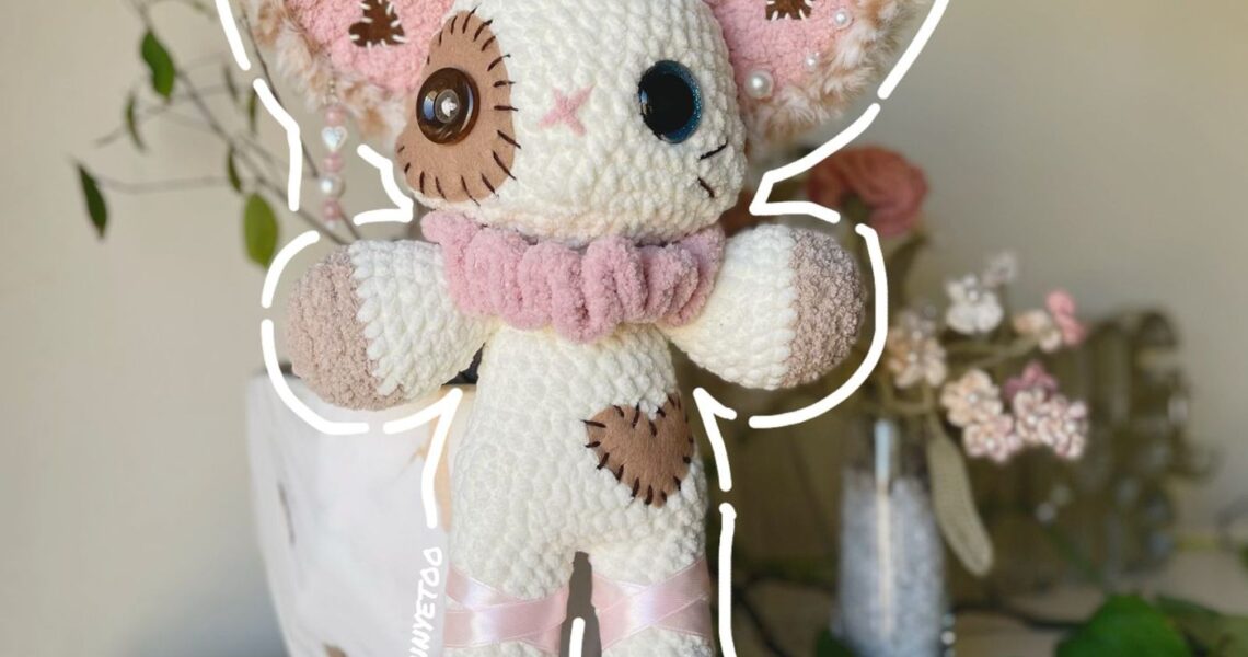 Miss Meow handmade crochet plushie by Bunnyetoo