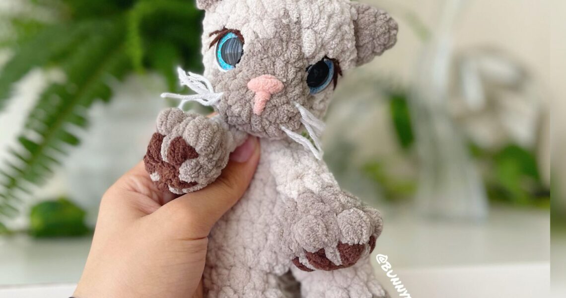 Siamese Kai Kitten handmade crochet plushie by Bunnyetoo, photo 1