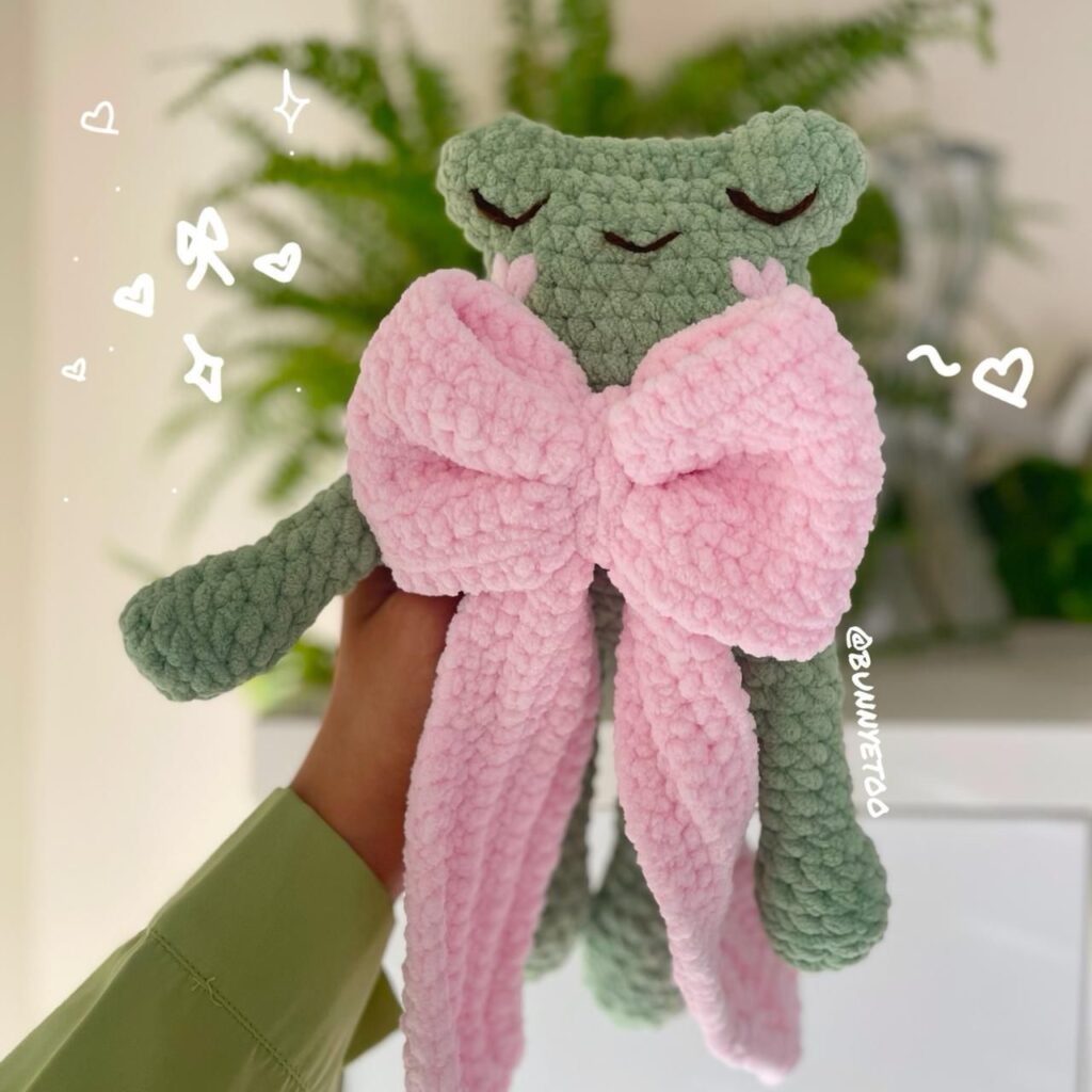Sleepy Froggy handmade crochet plushie by Bunnyetoo, photo 1