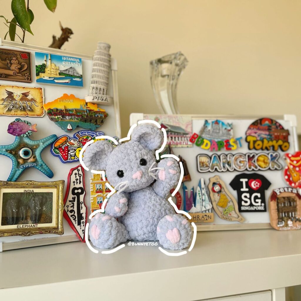 Susu Mouse handmade crochet plushie by Bunnyetoo, photo 2