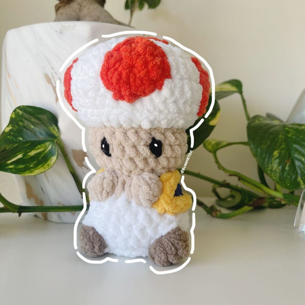 Toad & Toadette handmade crochet plushie by Bunnyetoo, photo 2
