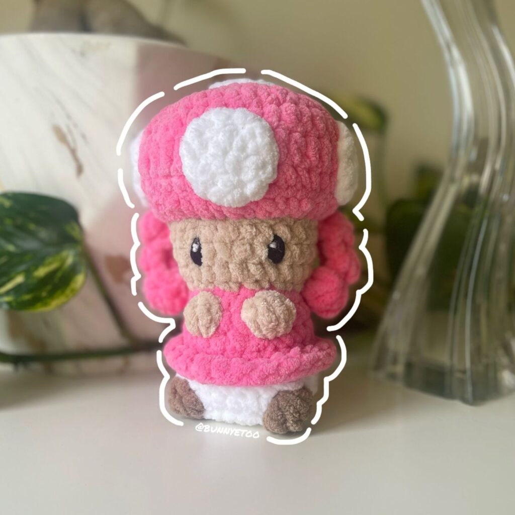 Toad & Toadette handmade crochet plushie by Bunnyetoo, photo 3